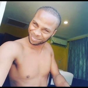 Meet your Posher, Noya